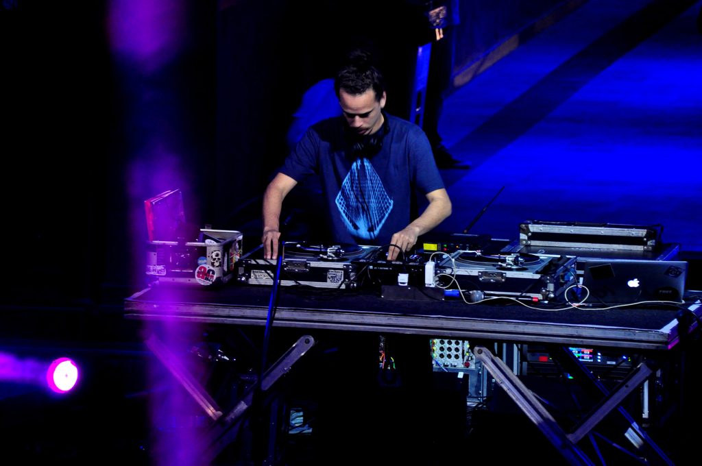 DJ Guirraiz, na Fundação Progresso - RJ / Foto: Mariza Lima